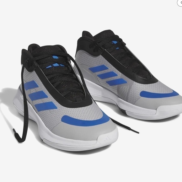 NWT-Adidas - Bounce Legends-siz 7 women size 6 men - Picture 1 of 14